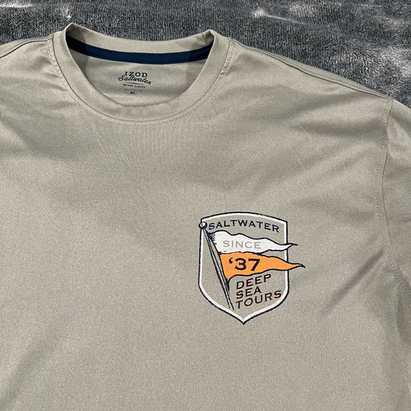 Men’s IZOD long sleeve Surf Shirt - Picture 2 of 5